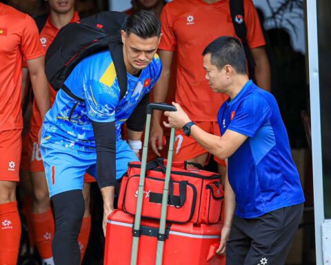 Thủ môn Patrik Lê Giang điển trai, tài năng lại còn ghi điểm tuyệt đối với hành động đẹp ở tuyển Việt Nam