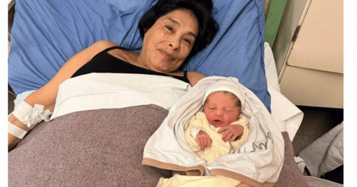 Sản phụ 62 tuổi sinh con đầu lòng: “Tôi luôn ước mơ được làm mẹ và chưa từng có ý định từ bỏ”