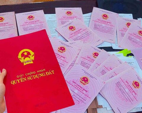 Sẽ bị xử phạt tới 6 triệu đồng nếu chậm sang tên sổ đỏ ngay từ tháng này