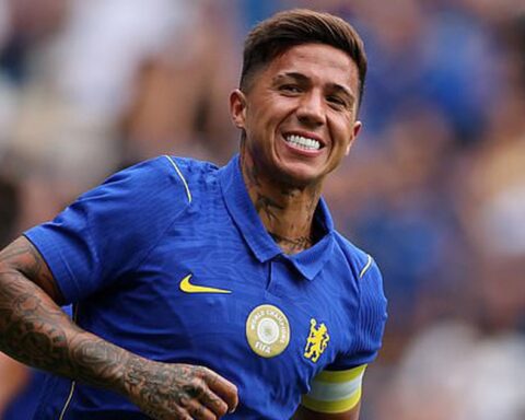 Enzo bị la ó dữ dội ở Chelsea
