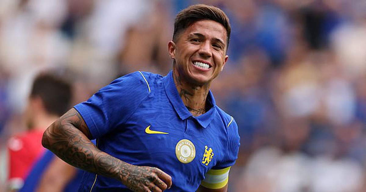 Enzo bị la ó dữ dội ở Chelsea