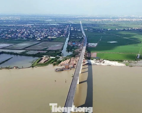 Cận cảnh cầu 1.600 tỷ nối khu thương mại tự do với cảng Nam Đồ Sơn