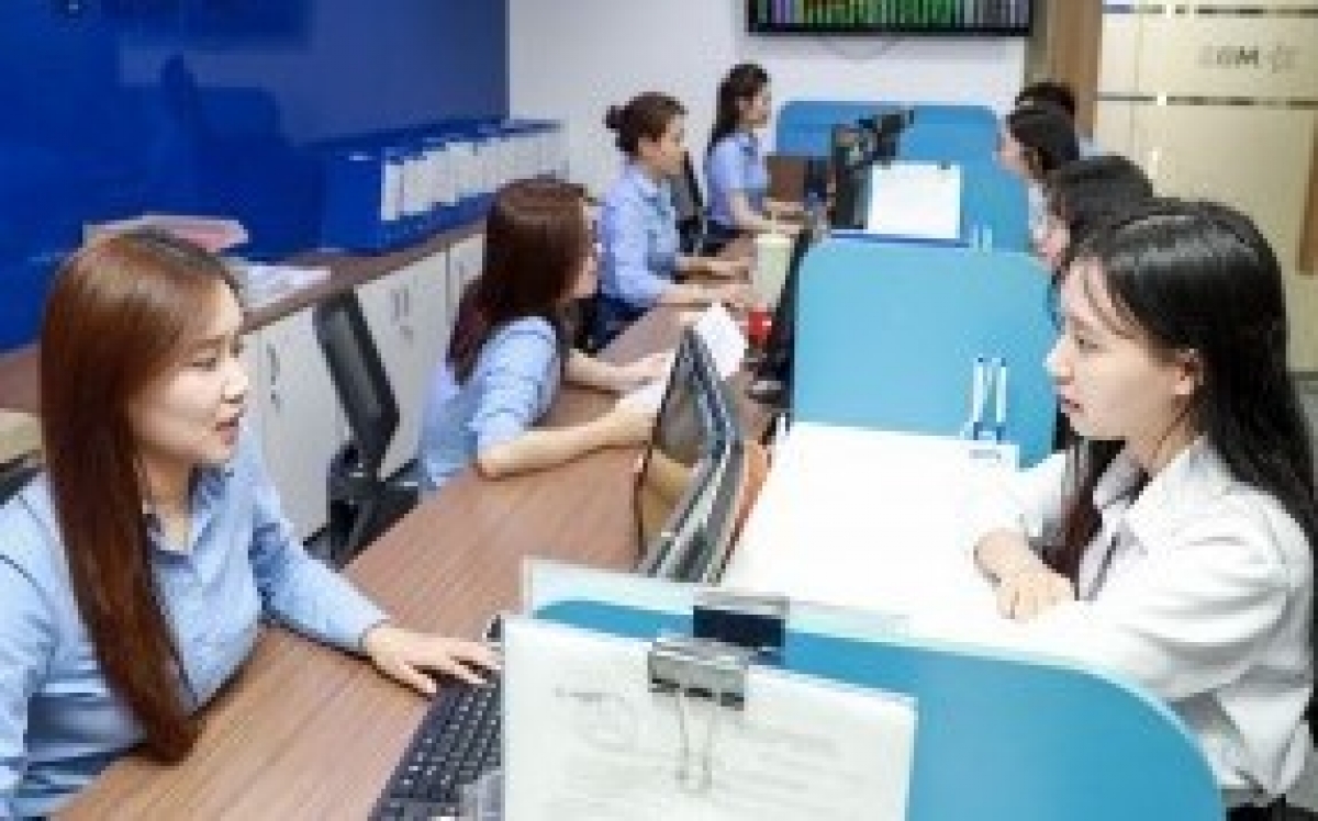 Chứng khoán phái sinh ngày 17/8: Dòng tiền dịch chuyển sang hợp đồng tháng 9 trước thềm đáo hạn