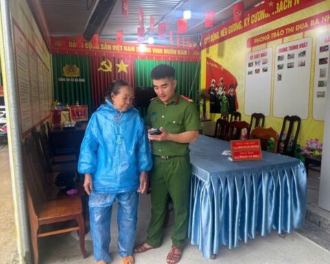 Số điện thoại 0399079635 thông báo khoản nợ ngân hàng 369.330.940 đồng, bà Trần Thị Phượng SN 1977 phải trình báo   công an