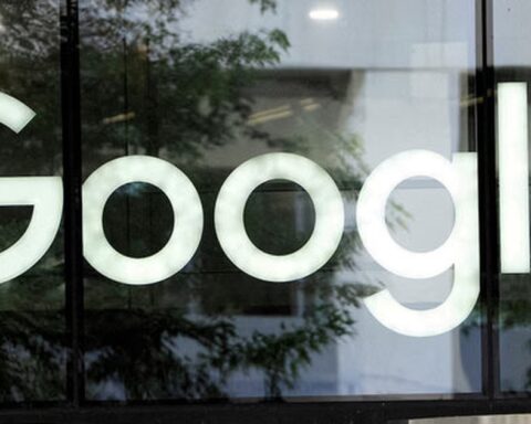Google chi 10 triệu USD mua dữ liệu Spirit Airlines phục vụ AI