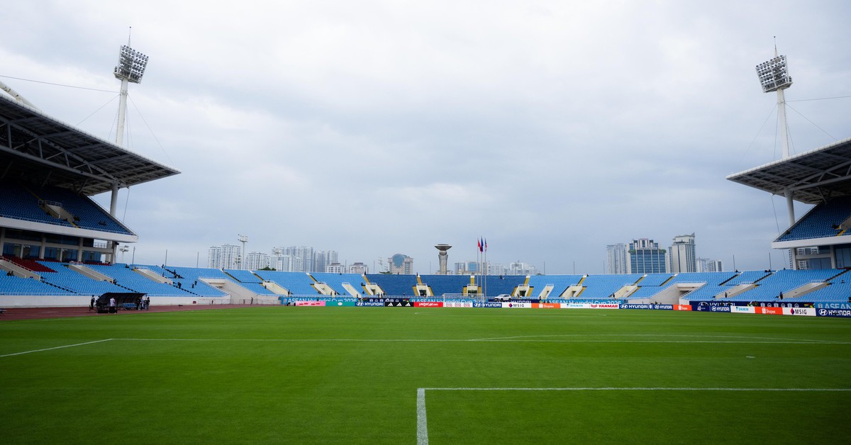 Cận cảnh mặt cỏ sân Mỹ Đình xanh mướt, cực đẹp trước trận ĐT Việt Nam vs Malaysia tranh vé vào chung kết ASEAN Cup