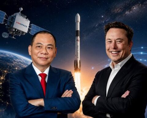 Sau khi bắt tay với Elon Musk, tỷ phú Phạm Nhật Vượng tìm nhân tài đưa vệ tinh VN lên quỹ đạo bằng tên lửa
