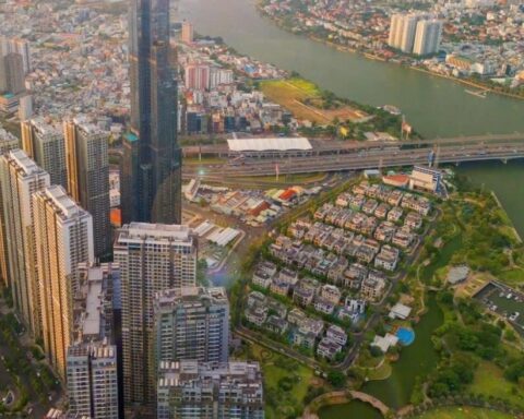 Tăng trưởng hai con số đòi hỏi Việt Nam thay đổi cách thức tạo tăng trưởng