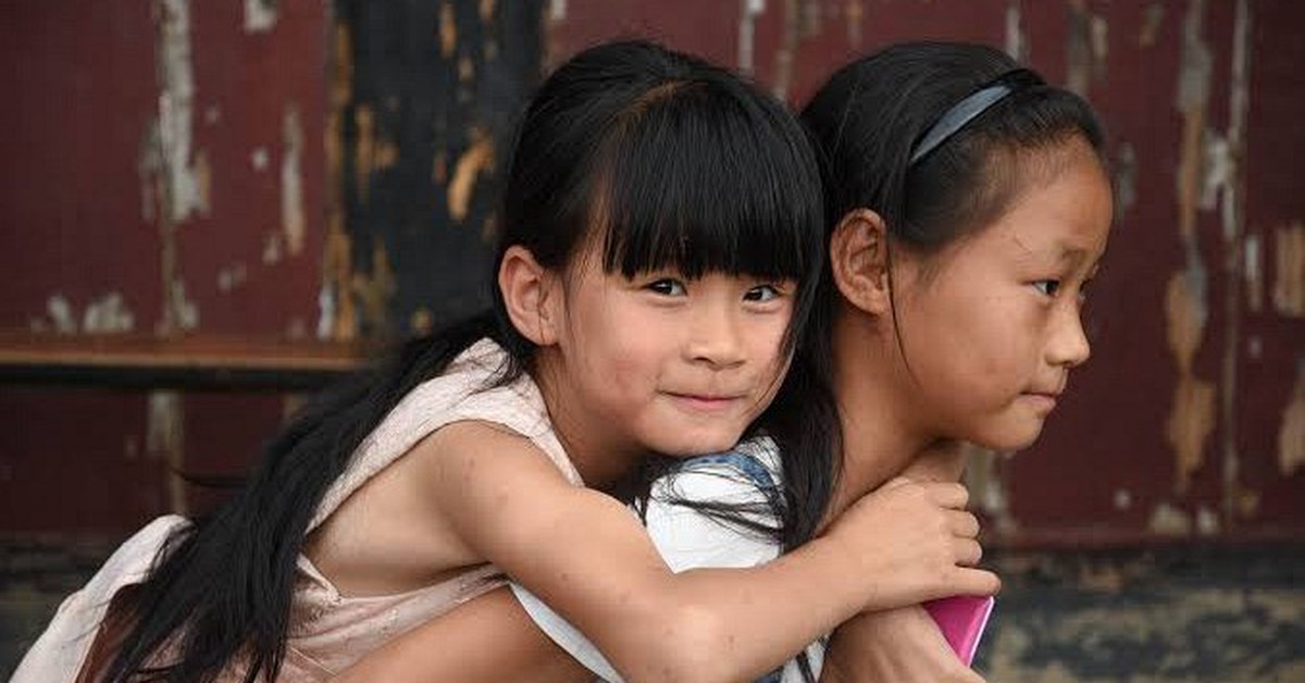 Dạy con: Đừng bao giờ giúp anh chị em 3 việc này, dù mối quan hệ có tốt đến đâu cũng không nên