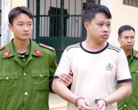 Đầu tư tiền ảo thua lỗ 68 tỷ, Phạm Anh Tiến SN 1992 mua vàng giả trên mạng rồi dán mác Kho bạc Nhà nước để lừa đảo