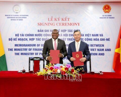 Bộ Tài chính Việt Nam và Bộ Kế hoạch, Hợp tác quốc tế phát triển Ghi-nê ký biên bản ghi nhớ