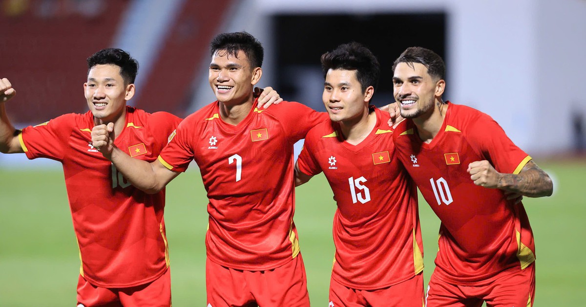 Đẳng cấp lên tiếng: ĐT Việt Nam đánh bại Thái Lan 2-0 ngay trên sân khách, chạm 1 tay vào chức vô địch ASEAN Cup