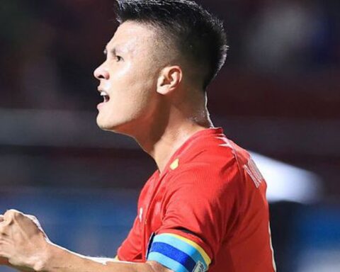 “Ferrari cũ vẫn là Ferrari!”, netizen “quay xe” ngả mũ thán phục Quang Hải sau siêu phẩm volley xé lưới Thái Lan