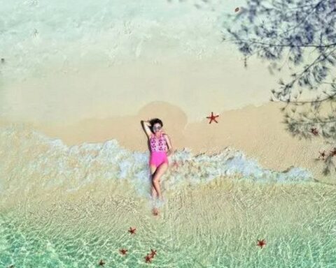 Vượt Phuket và Hawaii, một bãi biển Việt Nam bất ngờ lọt top 12 đẹp nhất thế giới