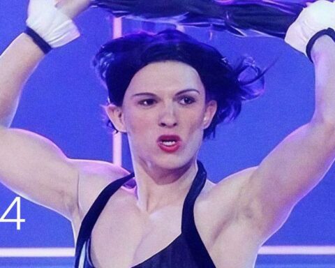 Tom Holland: Người đàn ông nhảy múa trong chiếc corset và “cứu thế giới” khỏi nam tính độc hại