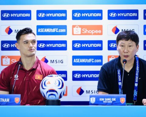 HLV Kim Sang Sik: “Nếu Ronaldo hay Messi sút hôm nay, Lê Giang Patrik cũng cản được”