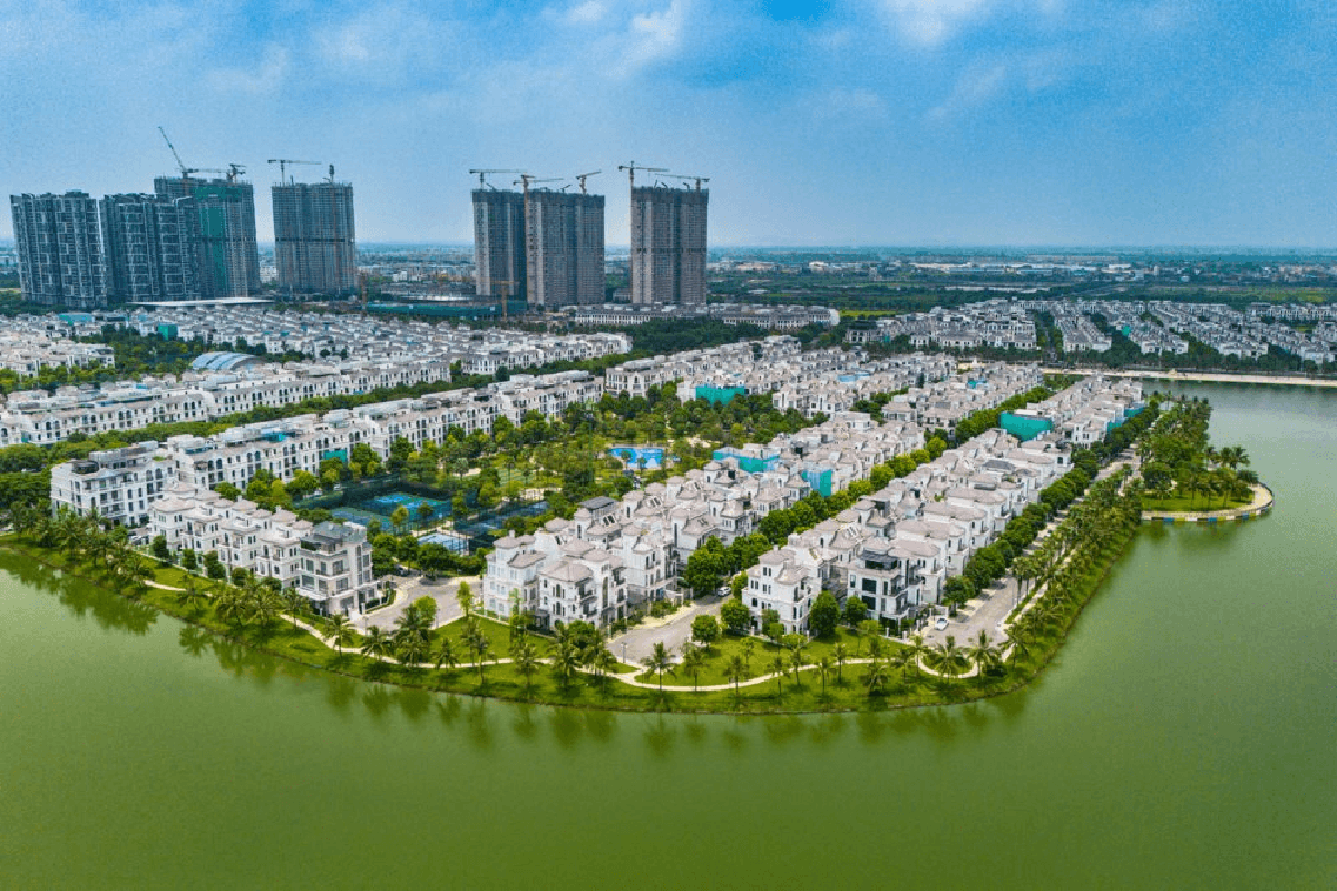 Biệt thự, liền kề ở Hà Nội, TP.HCM diễn biến “lạ”