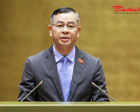 Cá nhân tại Việt Nam mua, bán hàng hóa với nước ngoài qua nền tảng thương mại điện tử phải thực hiện định danh, xác thực điện tử