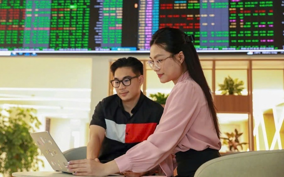 Nguồn hàng mới từ làn sóng cổ phần hóa, thoái vốn nhà nước