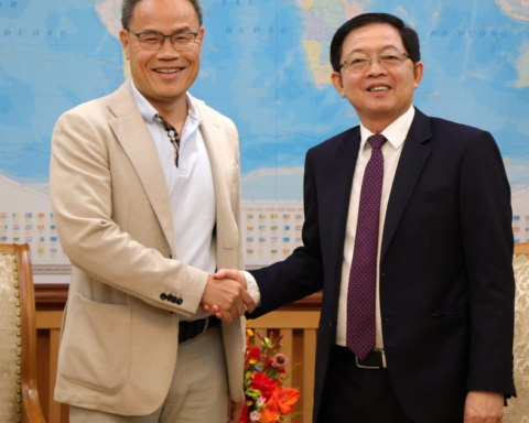 Phó Thủ tướng Hồ Quốc Dũng tiếp chuyên gia AI người Việt tại Pháp