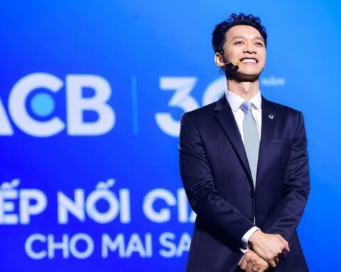 Tổng Giám đốc ACB nhận lương hơn 1 tỷ đồng/tháng, Chủ tịch Trần Hùng Huy có thù lao bao nhiêu?