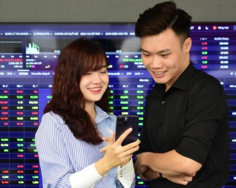 Chứng khoán phái sinh ngày 24/8: Sắc xanh tiếp tục phủ rộng, chênh lệch dương thu hẹp