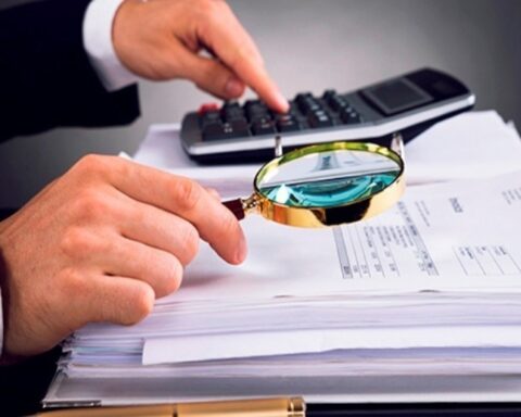 Chậm công bố báo cáo tài chính, thông tin trái phiếu, ba doanh nghiệp bị phạt