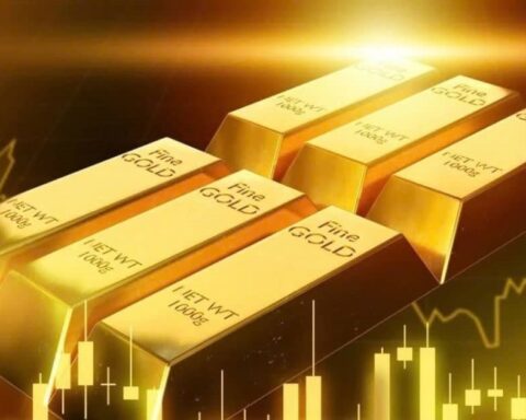 Dòng tiền lớn đang đổ mạnh vào vàng, chuyên gia cảnh báo rủi ro lớn nhất có thể chặn đà tăng