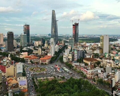 Giá trung bình toàn bộ thị trường căn hộ TP.HCM mở rộng giảm 16 triệu đồng/m2