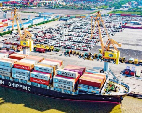 Nhập siêu và bài toán nội lực của tăng trưởng