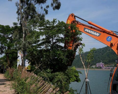 Xã Kim Anh lên kế hoạch tiếp tục cưỡng chế các trường hợp vi phạm đất đai ở hồ Đồng Đò
