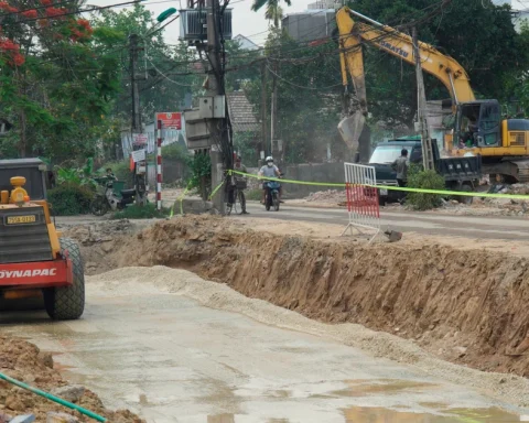 2 nhà thầu giao thông bị ‘sờ gáy’