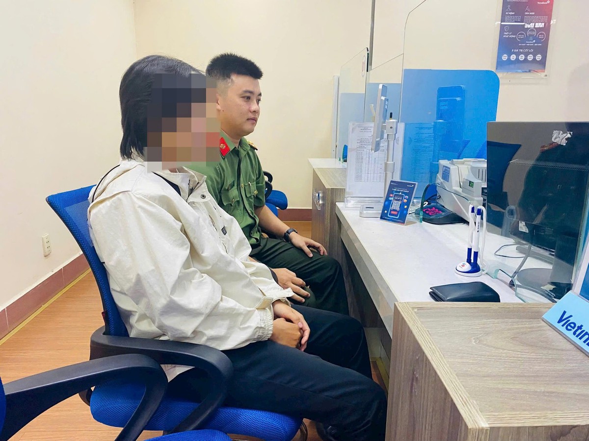 Người phụ nữ lo lắng suốt 45 ngày vì giao dịch chuyển khoản 10 triệu đồng, công an tiến hành xác minh và đối chiếu thông tin