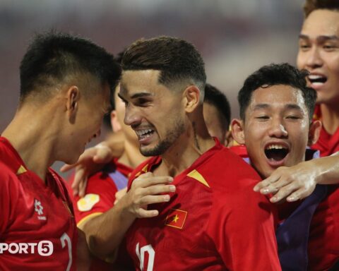 Kịch bản chung kết điên rồ: Kết quả hoà 2-2 nhưng cả 4 bàn thắng đều có dấu chân cầu thủ Thái Lan, Việt Nam được “biếu” 2 bàn