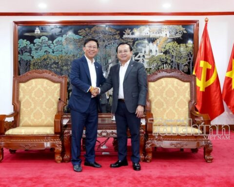 Việt Nam luôn tạo điều kiện để các tập đoàn tài chính – bảo hiểm uy tín đầu tư lâu dài