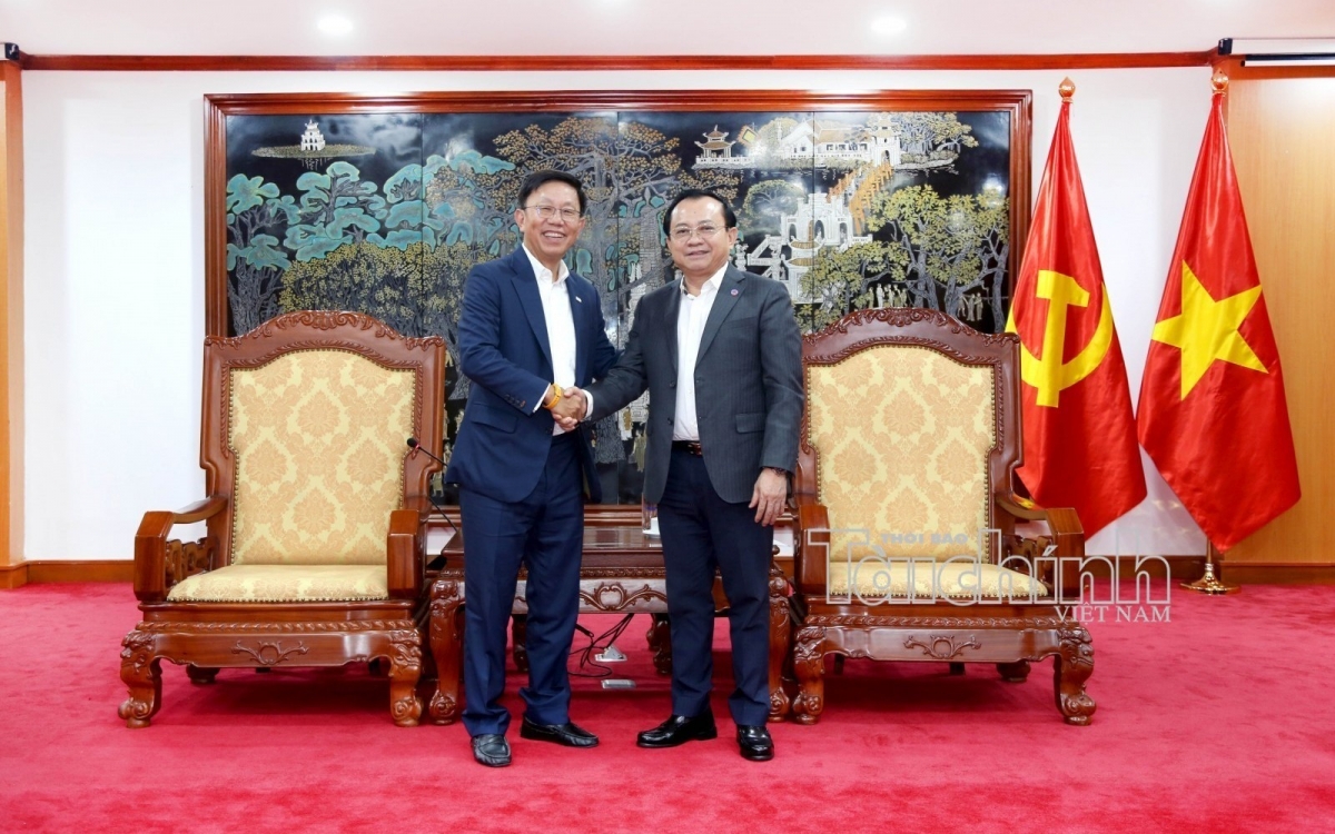 Việt Nam luôn tạo điều kiện để các tập đoàn tài chính – bảo hiểm uy tín đầu tư lâu dài
