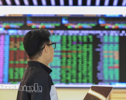 Chứng khoán ngày 26/8: VN-Index tăng điểm mạnh, chinh phục mốc 1.800 điểm