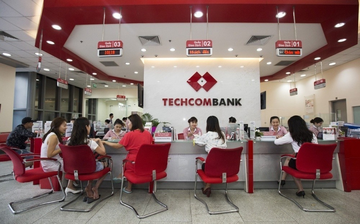 Khối ngoại nối dài chuỗi mua ròng, hơn 300 tỷ đồng đổ vào FPT và TCB