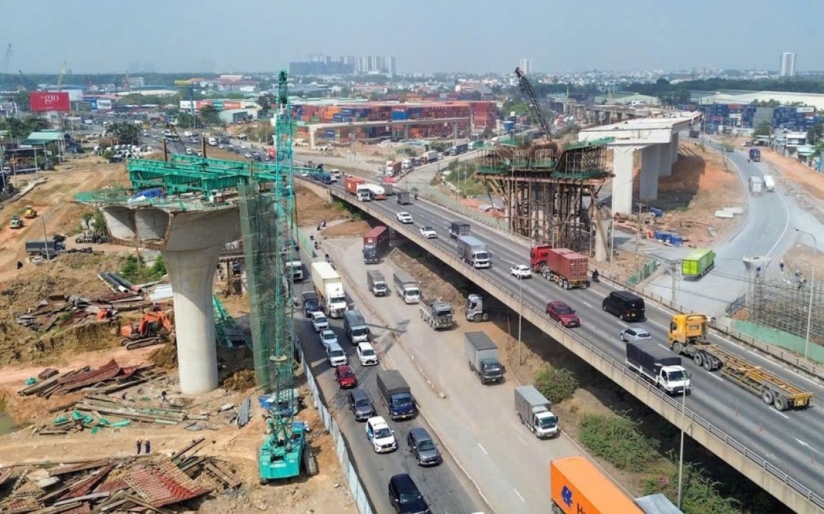 Tăng tốc đưa vốn đầu tư công vào các công trình