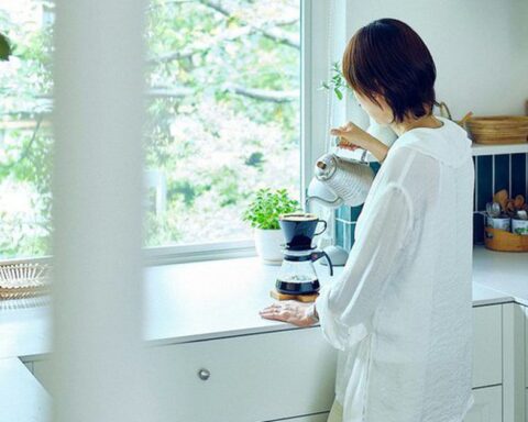 Đến lúc mình đứng giữa hai gia đình