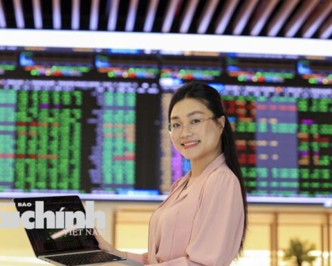 Chứng khoán ngày 27/8: VN-Index tăng phiên thứ 6, áp sát vùng đỉnh cũ