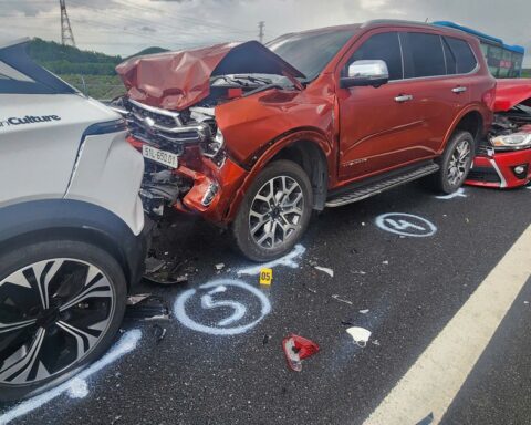 2 vụ tai nạn liên hoàn, 11 ô tô hư hỏng do lỗi duy trì khoảng cách trên cao tốc