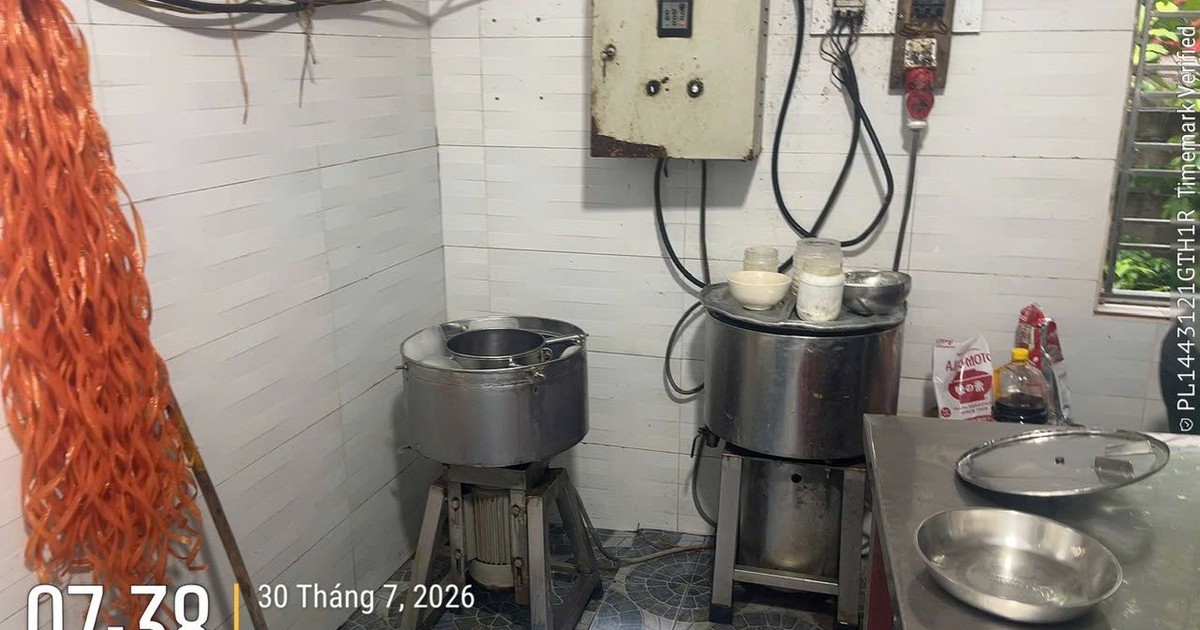 Khởi tố nhân viên xưởng giò chả Vũ Thị Hường SN 1968