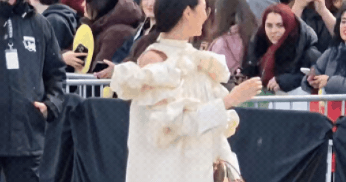 Mỹ nhân là ngoại lệ của Hàn Quốc: Vừa debut đã có 14 triệu fan, lập kỷ lục Song Hye Kyo chưa từng làm được