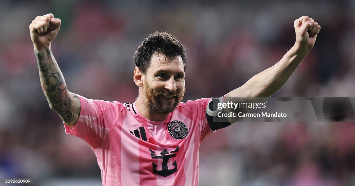 4 bàn thắng, 1 kiến tạo chỉ trong 1 trận đấu, Messi với bộ râu dài trở lại phong độ “huỷ diệt”, gắt gao bám đuổi Ronaldo trên cuộc đua 1.000 bàn thắng