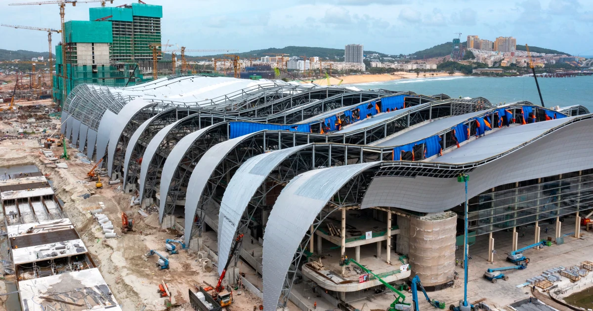 Thi công xuyên kỳ nghỉ lễ trên đại công trường ở Phú Quốc