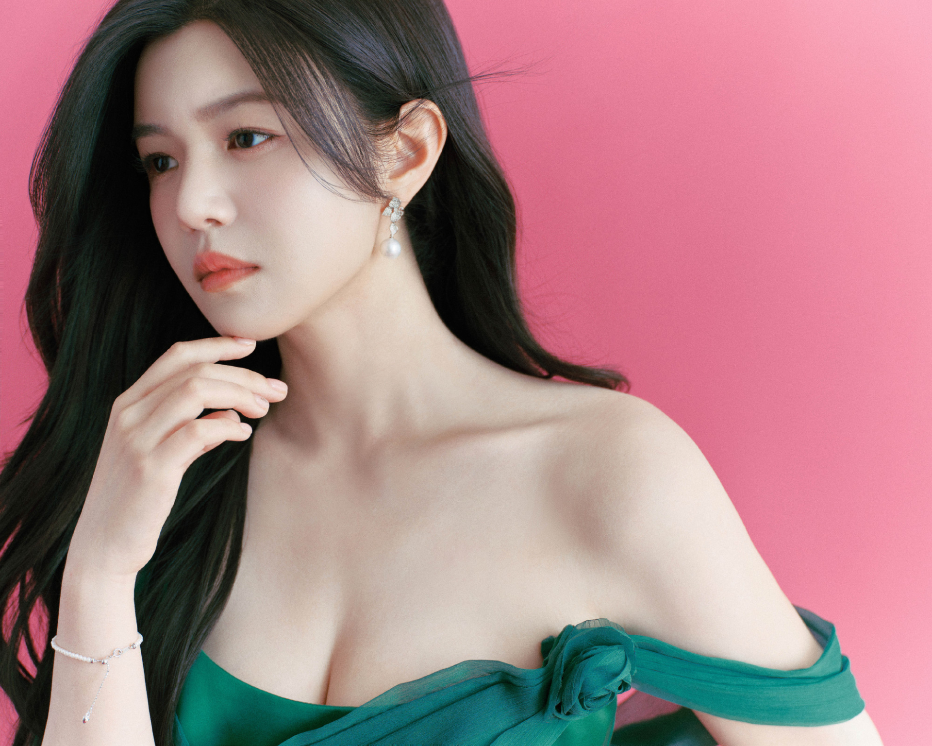"Tiểu Long Nữ" Trần Nghiên Hy sang Thái Lan hẹn hò tình mới sau hơn 1 năm ly dị, đàng trai là phú nhị đại kém 8 tuổi?- Ảnh 1.