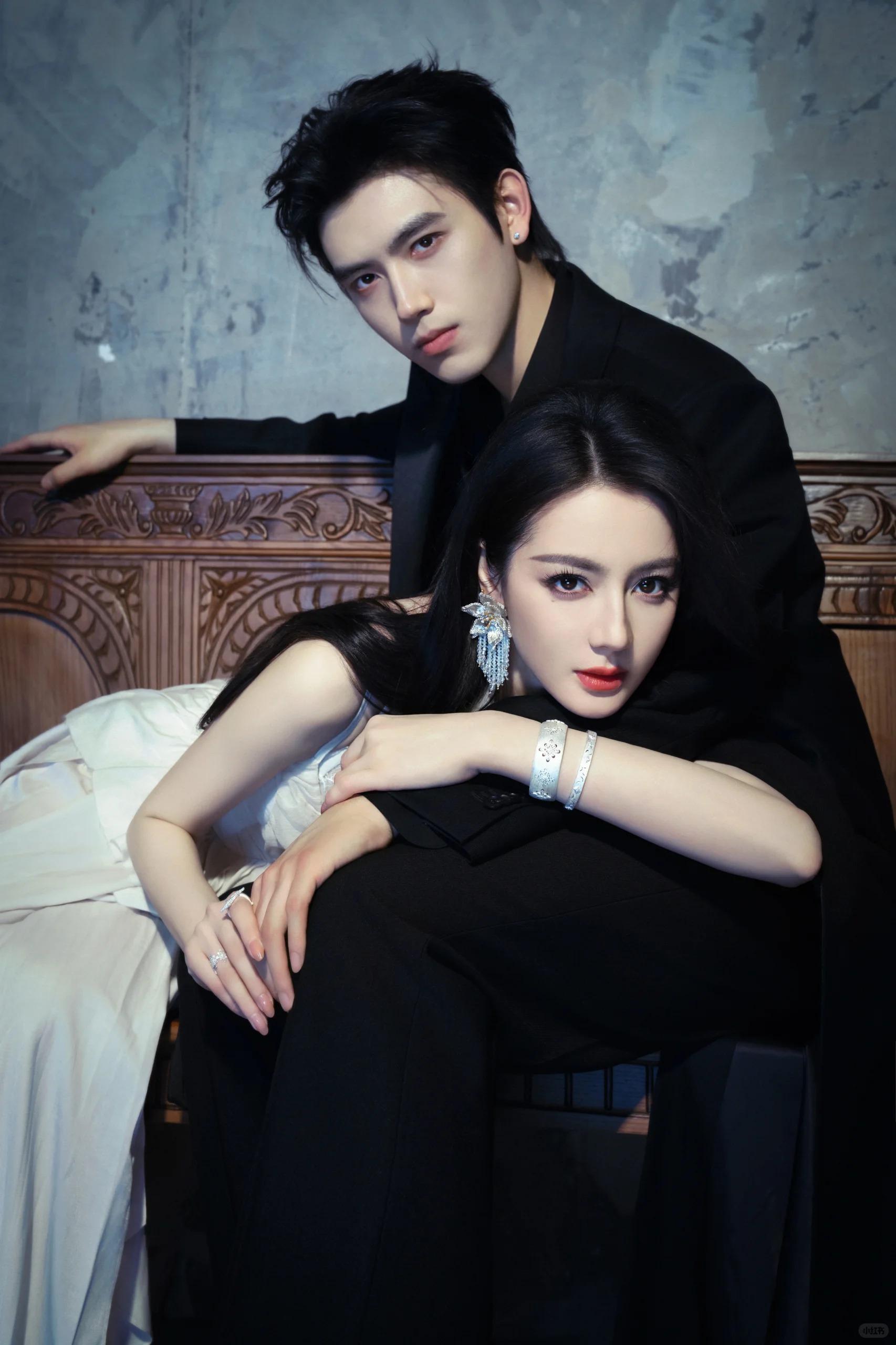 Địch Lệ Nhiệt Ba và thiếu gia kém 8 tuổi đưa nhau về ra mắt bố mẹ, mẹ đàng trai rất không ưng đàng gái?- Ảnh 1.