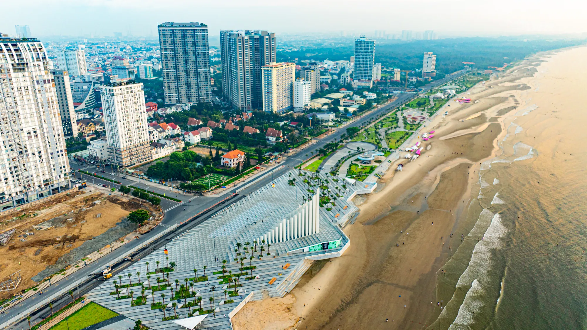 Việt Nam có tòa tháp 143 trụ bê tông, trị giá 155 tỷ đồng, được Sun Group thi công thần tốc chỉ trong 75 ngày- Ảnh 4.