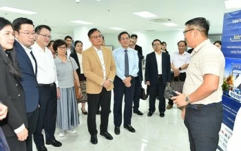 Mở không gian hợp tác Việt Nam - Lào trong chuyển đổi số, bán dẫn và AI